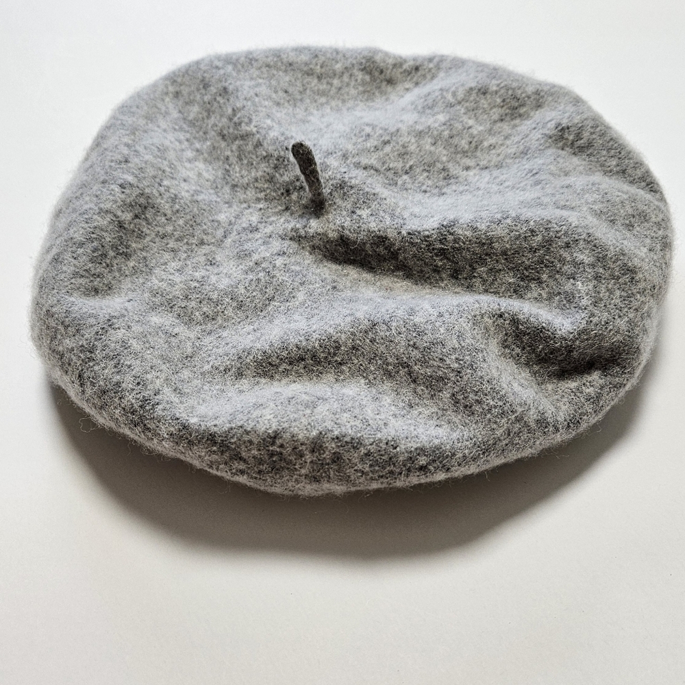 NEW Banana Republic Soft Gray Wool Beret